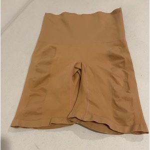 Secret Solutions shape wear undergarment size 2X 20/22